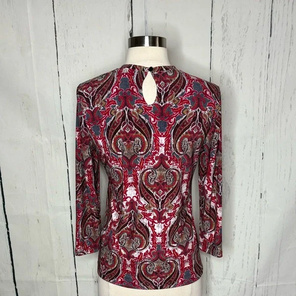 Paisley Keyhole Women's Top - Red and Black - Picture 8 of 9